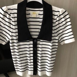 Short sleeve collared top